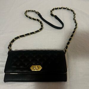Elegant Black Quilted Chain Bag
